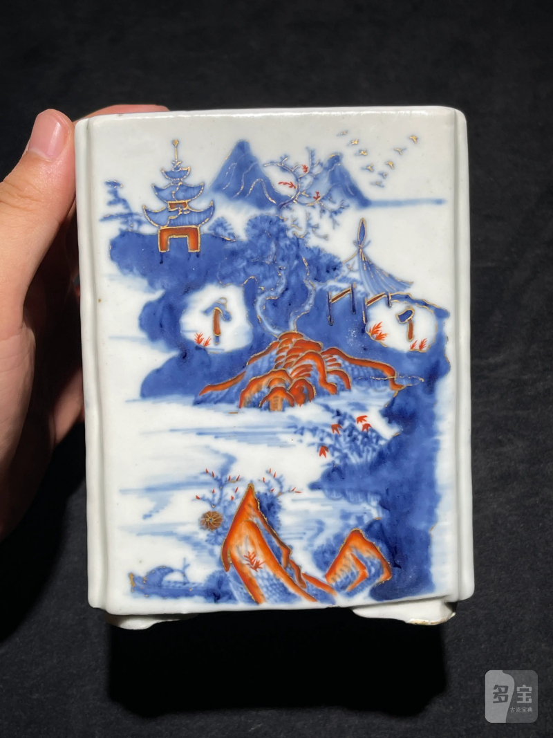 清乾隆 青花矾红描金山水诗文方笔筒 - 图2